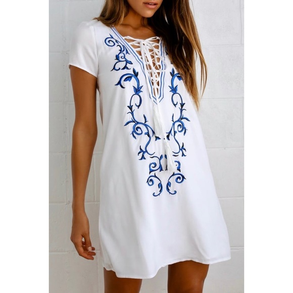 Lulu’s Boho “Paradise Awaits” Lace Up Shift Dress - Picture 5 of 16